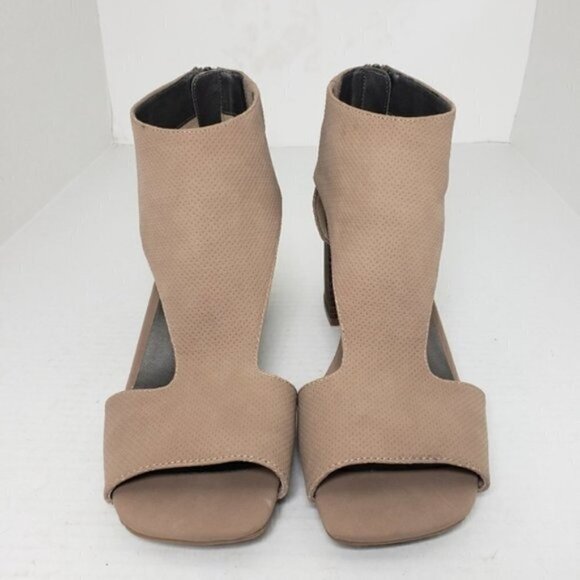 Kenneth Cole Ortholite Tan Peep Toe Zip Sandals - Picture 3 of 12